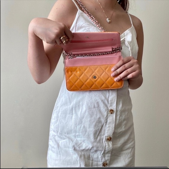 Authentic Chanel Wallet on Chain - Picture 6 of 10